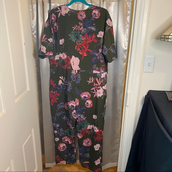 ✨asos floral jumpsuit✨ - Picture 2 of 3